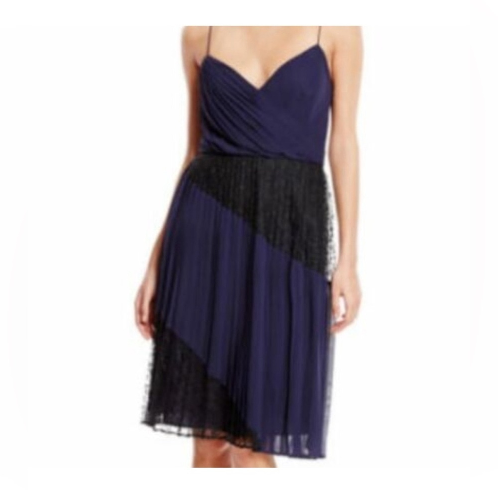 Jill-Jill Stuart- Euc Navy Blue And Black Lace Pleated Dress. Size 12.